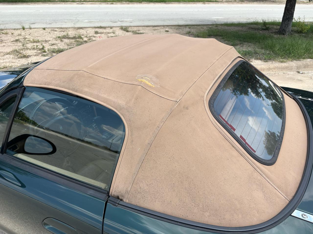 Mazda MX-5 Miata 2dr Convertible 1999