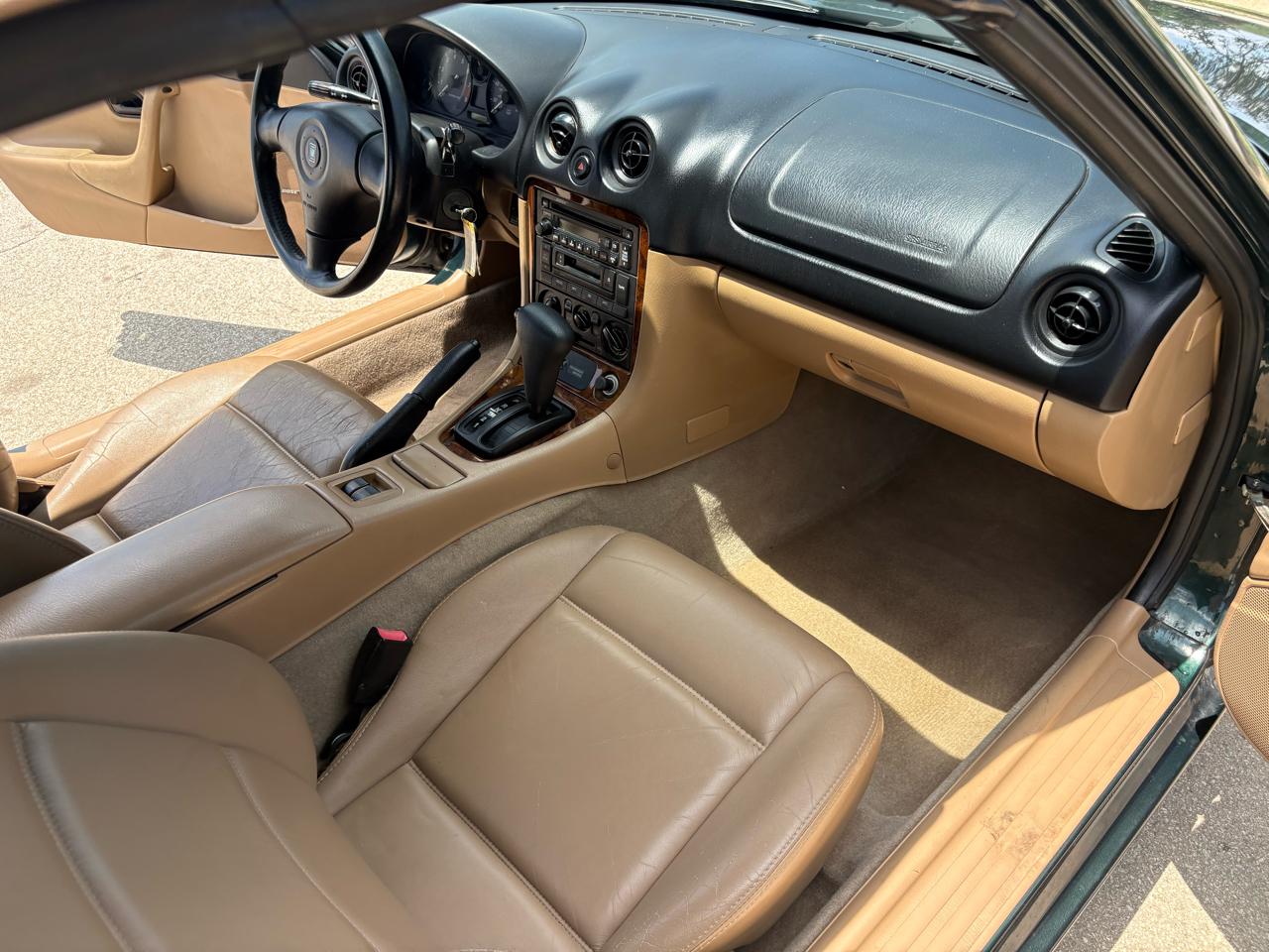 Mazda MX-5 Miata 2dr Convertible 1999
