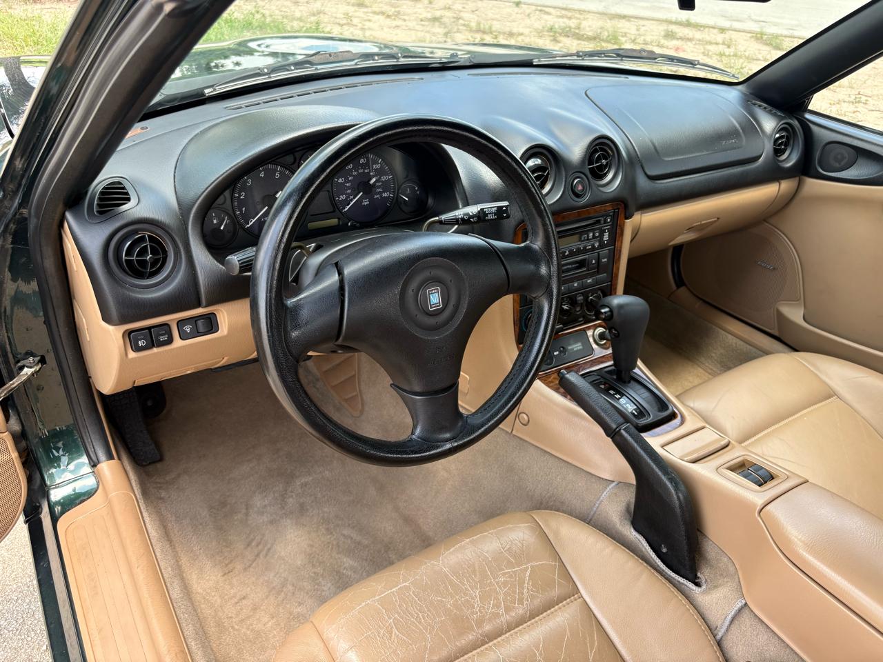 Mazda MX-5 Miata 2dr Convertible 1999