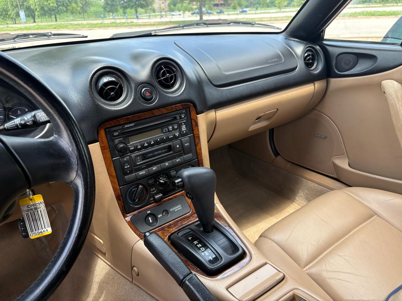 Mazda MX-5 Miata 2dr Convertible 1999