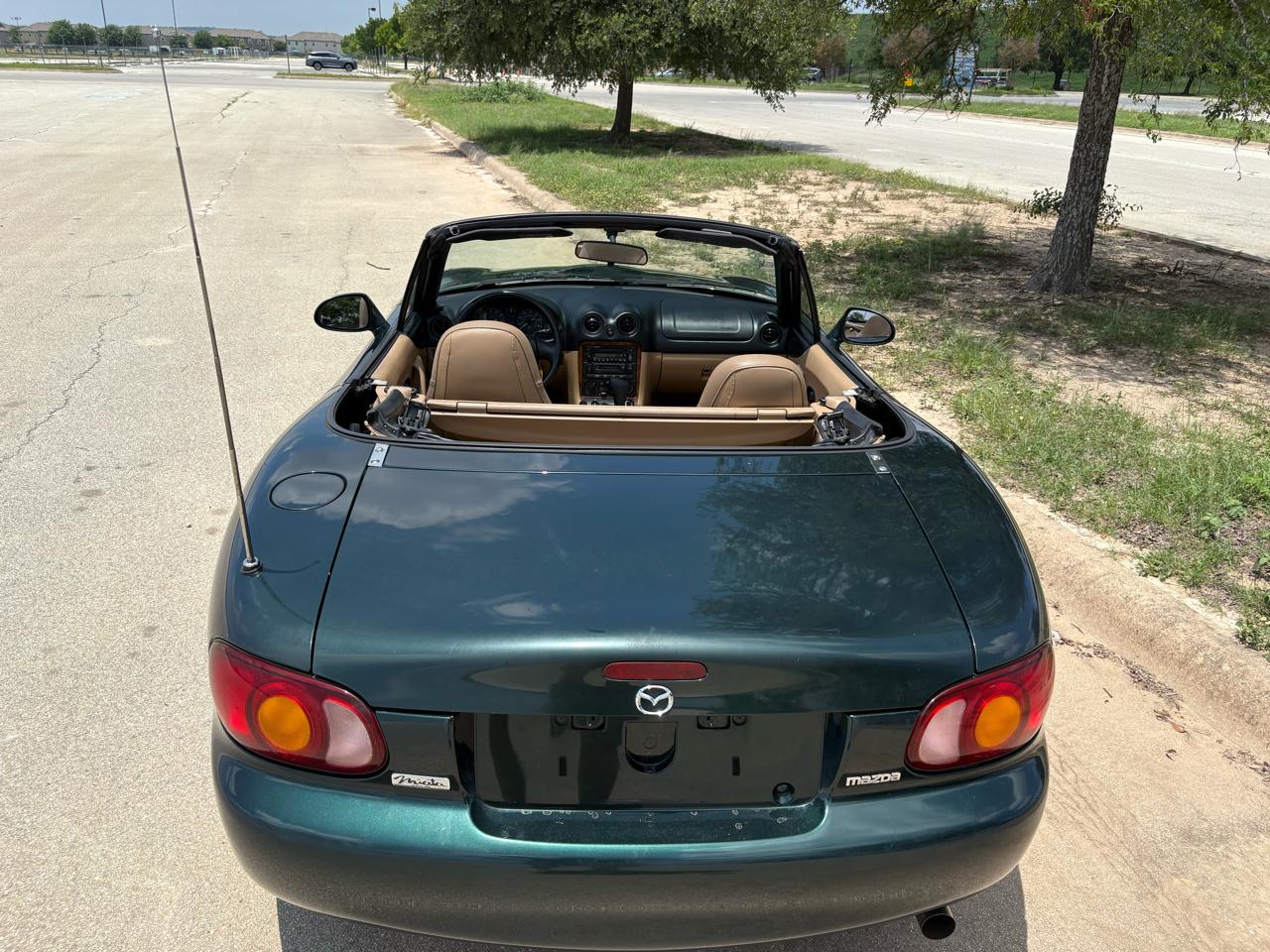 Mazda MX-5 Miata 2dr Convertible 1999