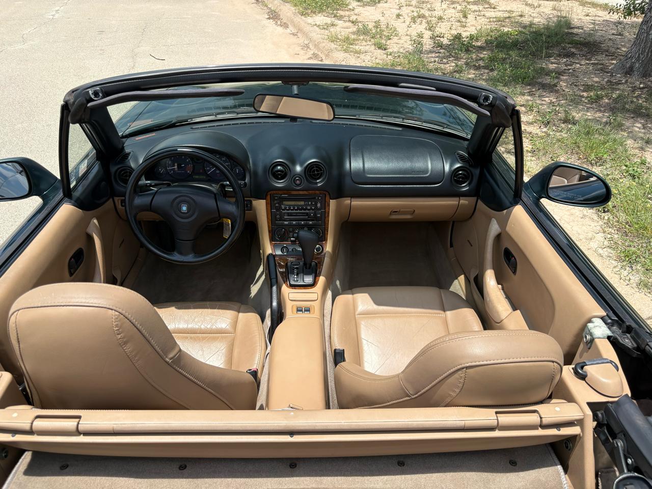 Mazda MX-5 Miata 2dr Convertible 1999