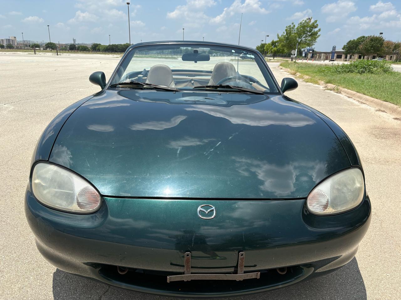 Mazda MX-5 Miata 2dr Convertible 1999