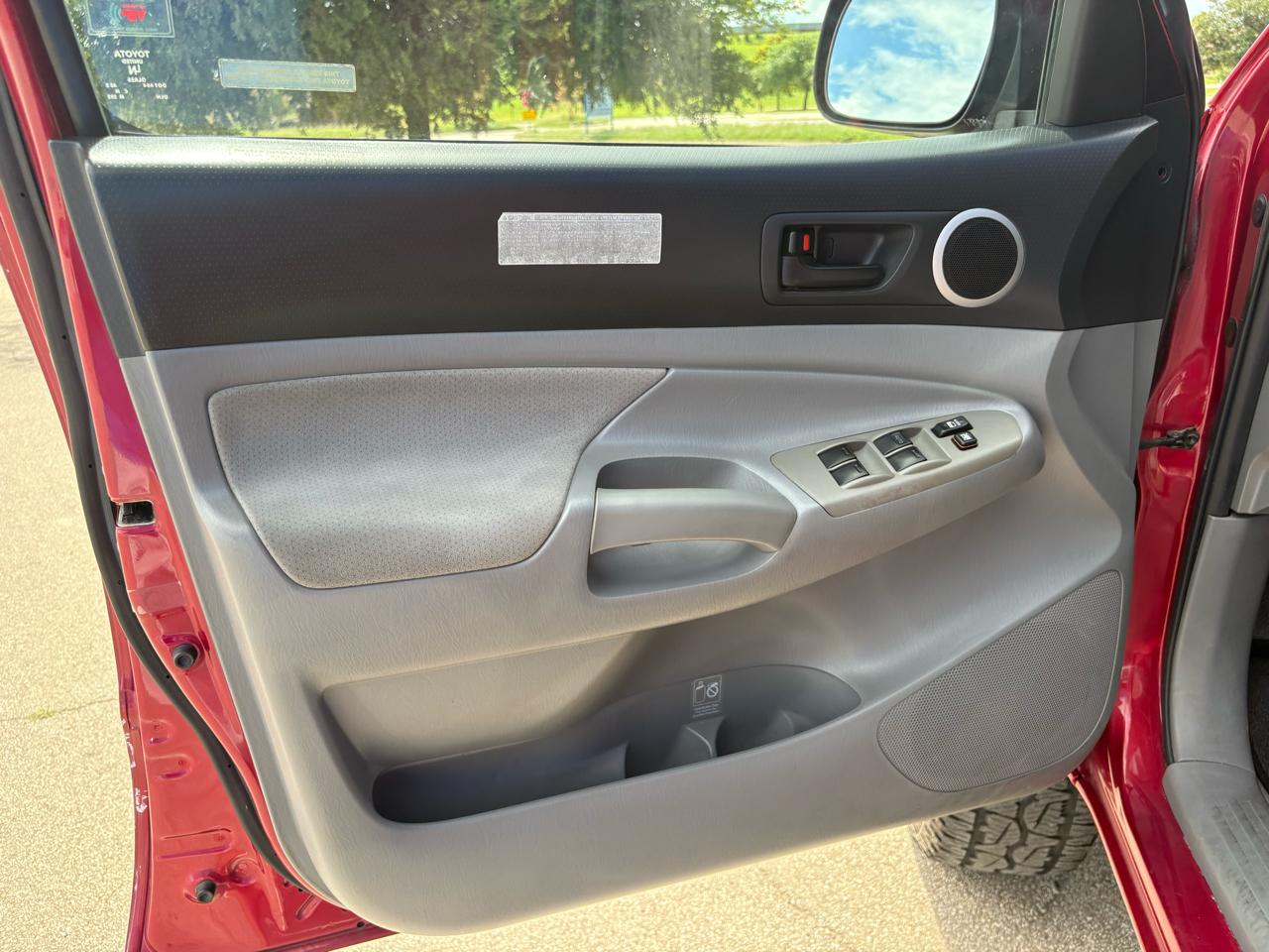 Toyota Tacoma Double 128" PreRunner Auto (Natl) 2005