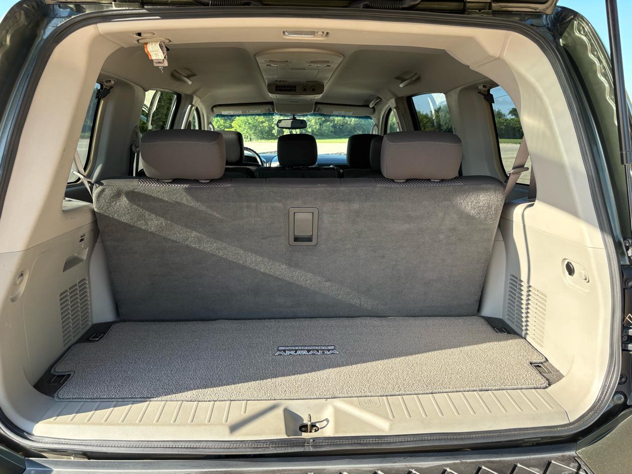 Nissan Armada 2WD 4dr SE 2004