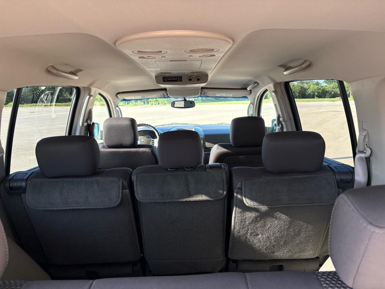 Nissan Armada 2WD 4dr SE 2004