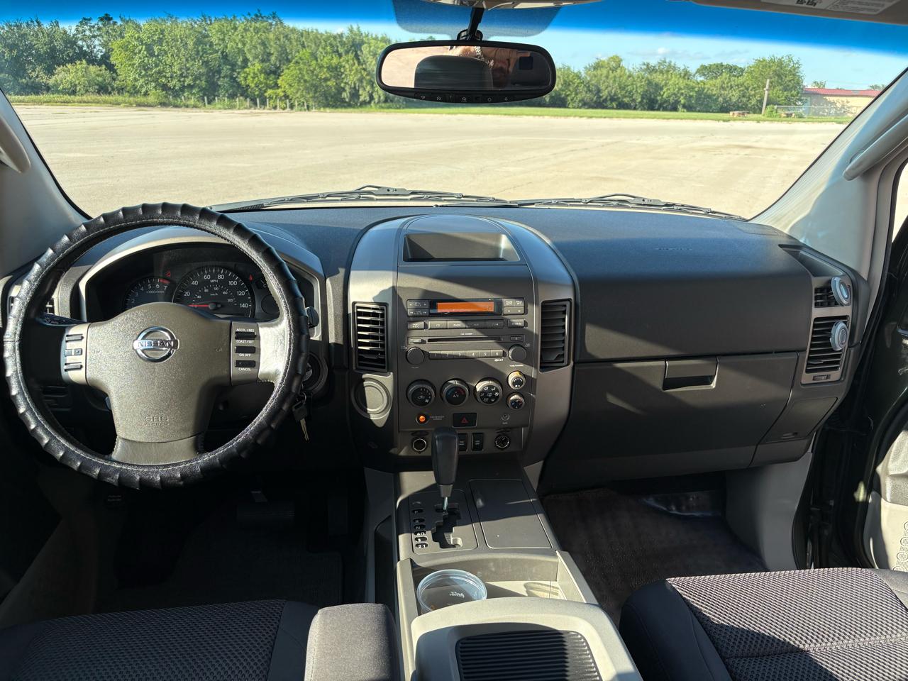 Nissan Armada 2WD 4dr SE 2004