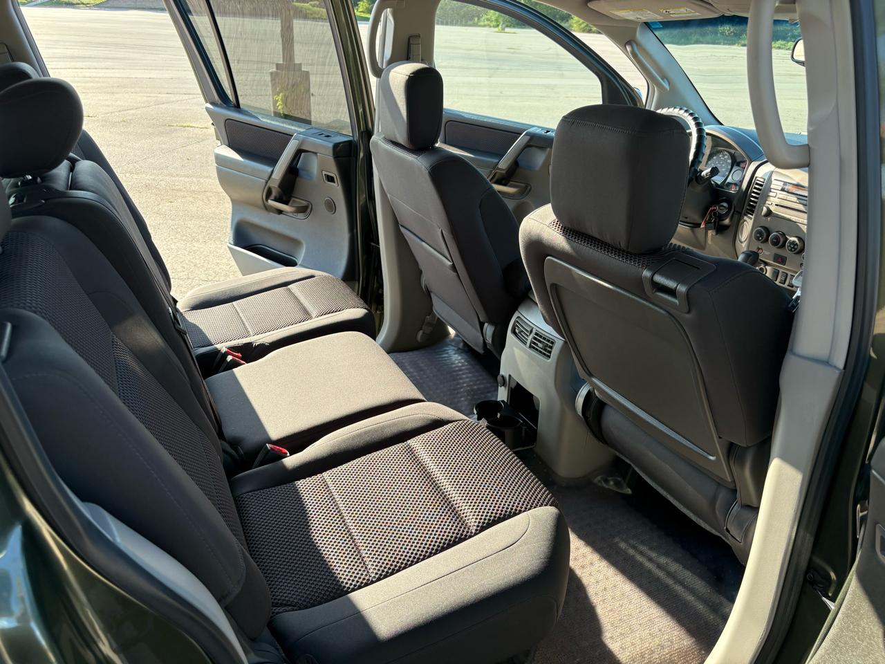 Nissan Armada 2WD 4dr SE 2004