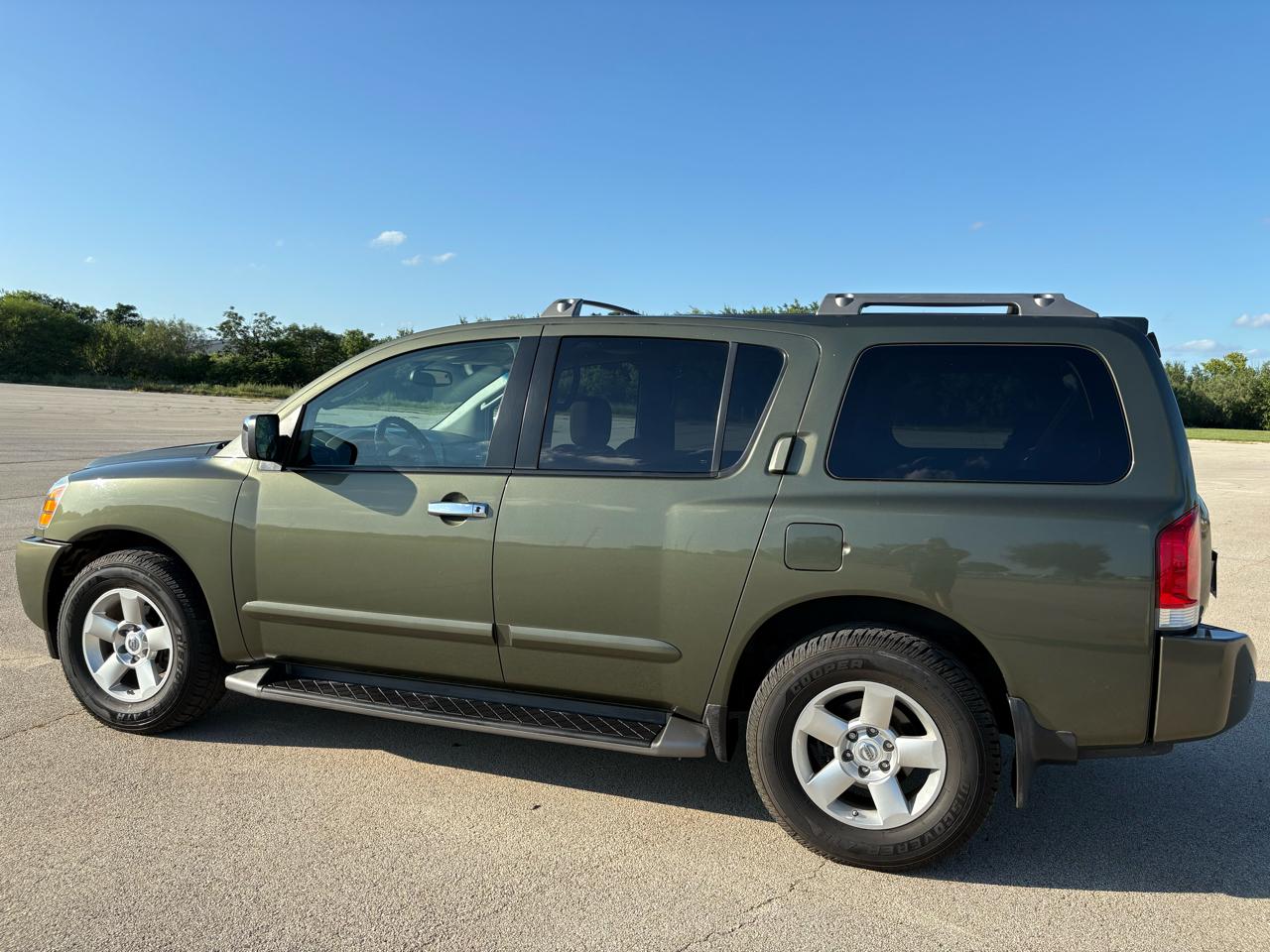 Nissan Armada 2WD 4dr SE 2004