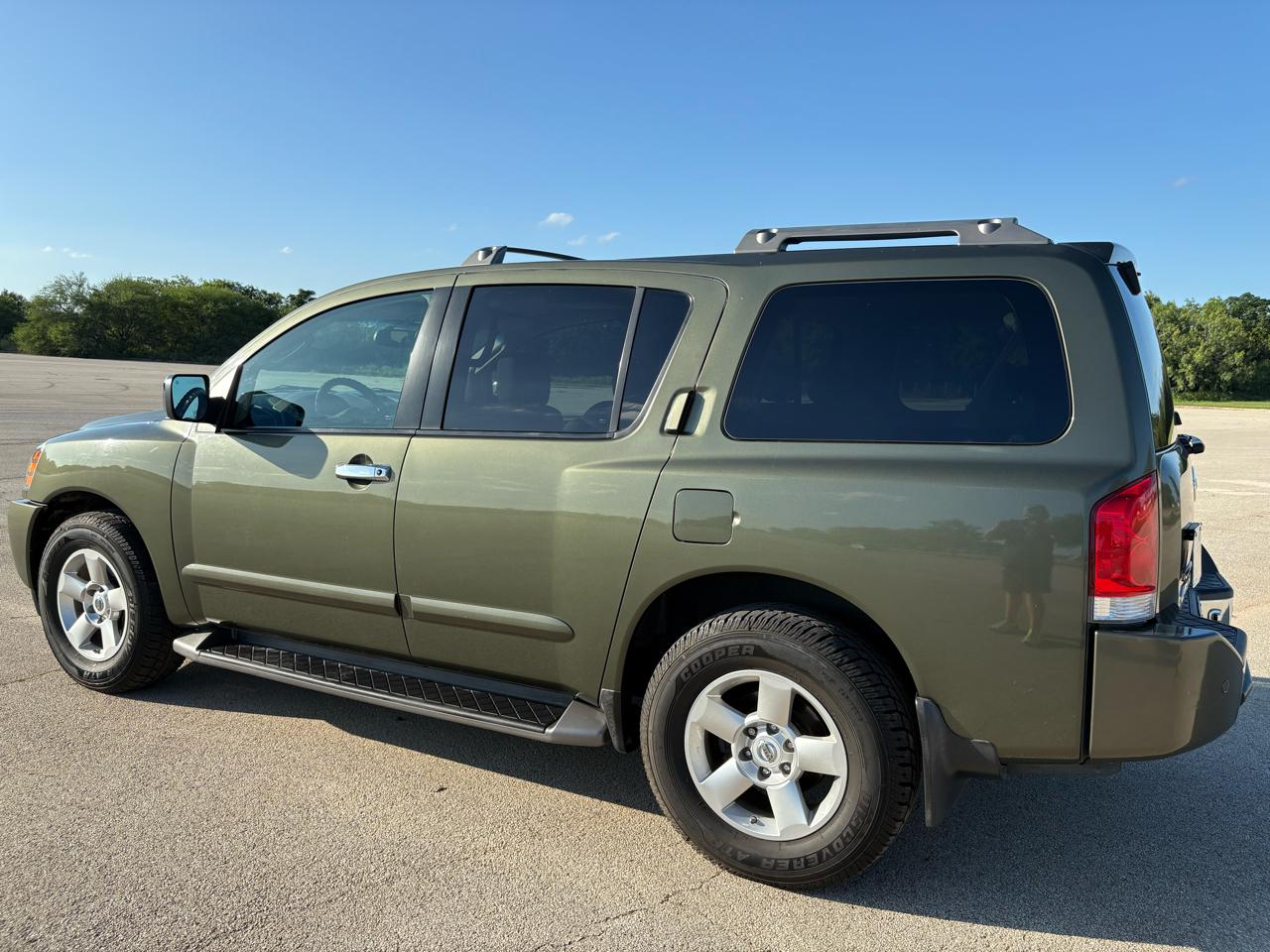 Nissan Armada 2WD 4dr SE 2004