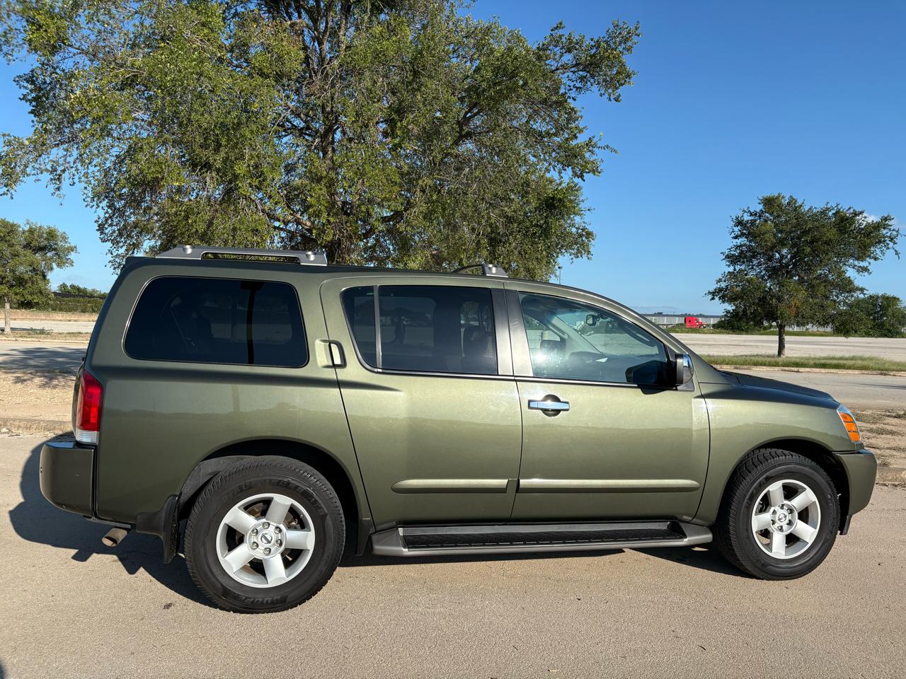 Nissan Armada 2WD 4dr SE 2004
