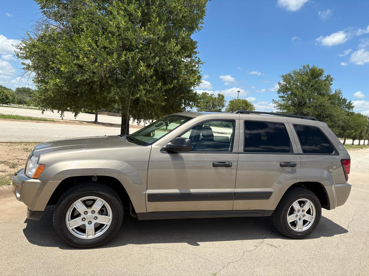 Jeep Grand Cherokee 4dr Laredo 4WD 2006
