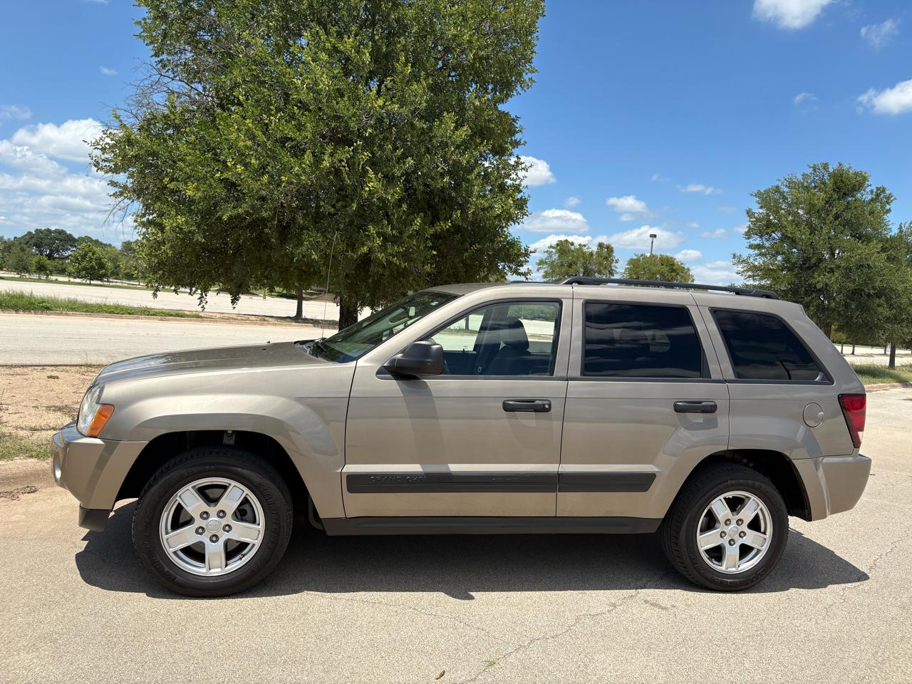 Jeep Grand Cherokee 4dr Laredo 4WD 2006