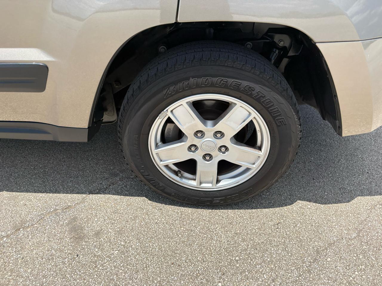 Jeep Grand Cherokee 4dr Laredo 4WD 2006