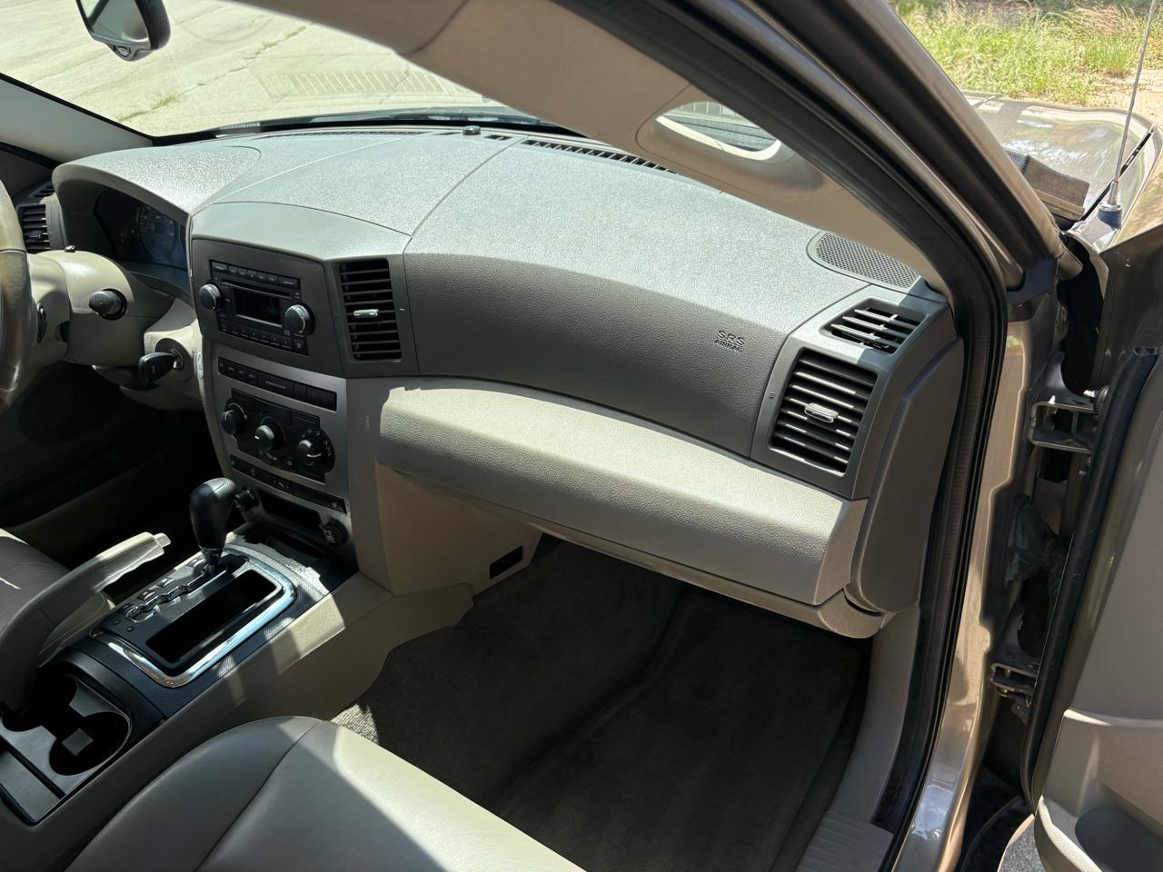 Jeep Grand Cherokee 4dr Laredo 4WD 2006