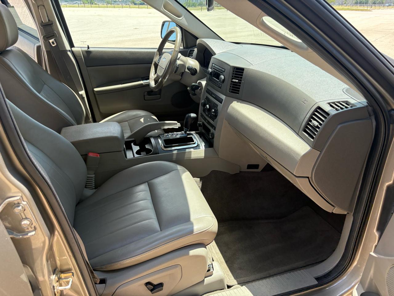 Jeep Grand Cherokee 4dr Laredo 4WD 2006