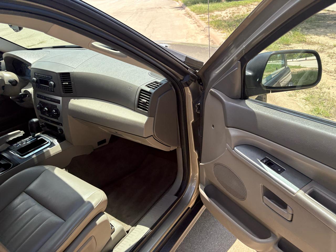Jeep Grand Cherokee 4dr Laredo 4WD 2006