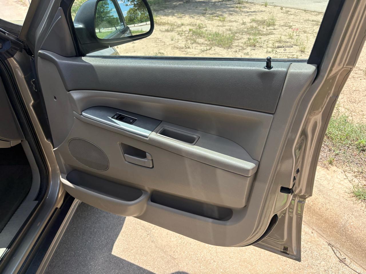 Jeep Grand Cherokee 4dr Laredo 4WD 2006