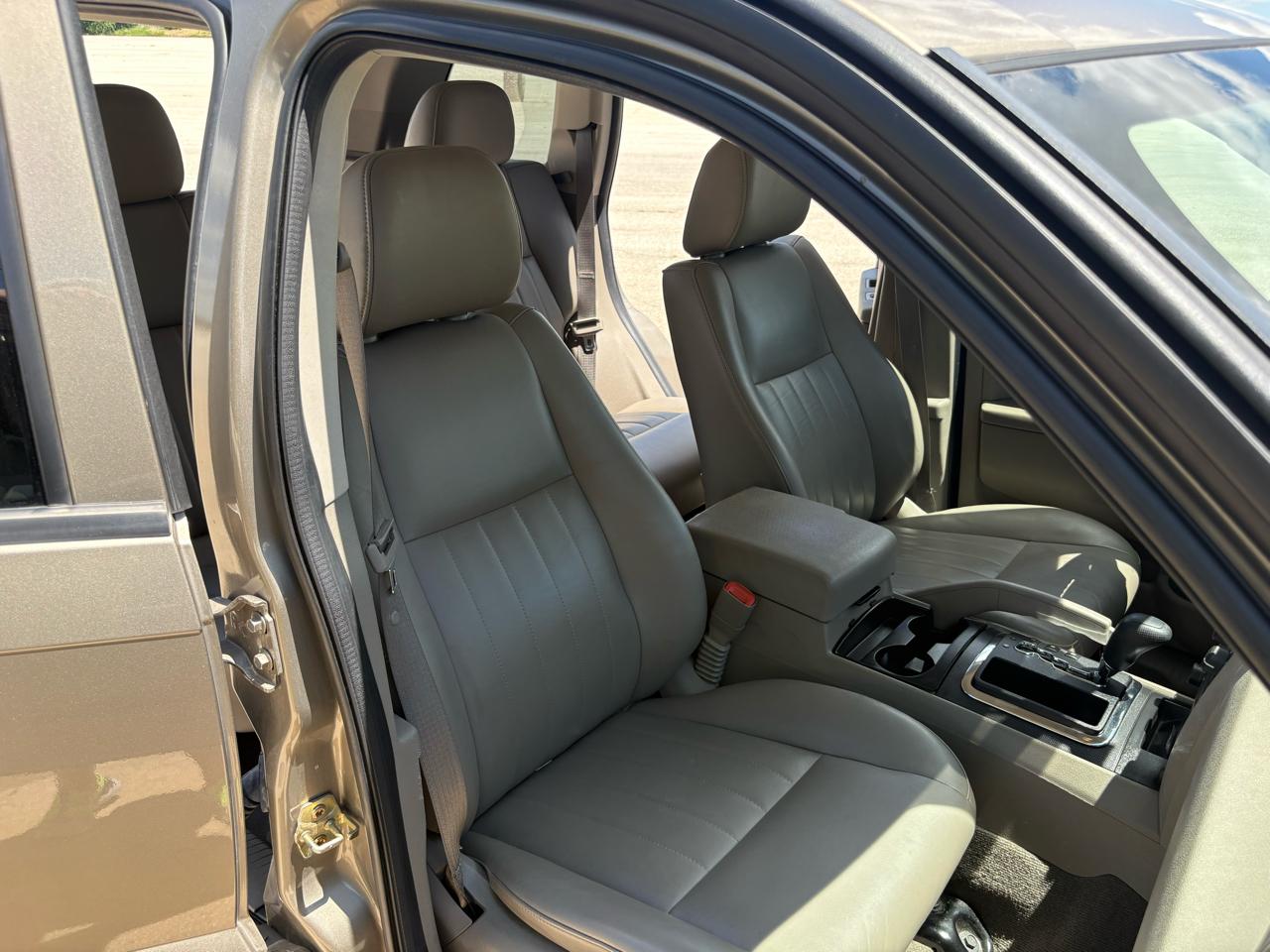 Jeep Grand Cherokee 4dr Laredo 4WD 2006