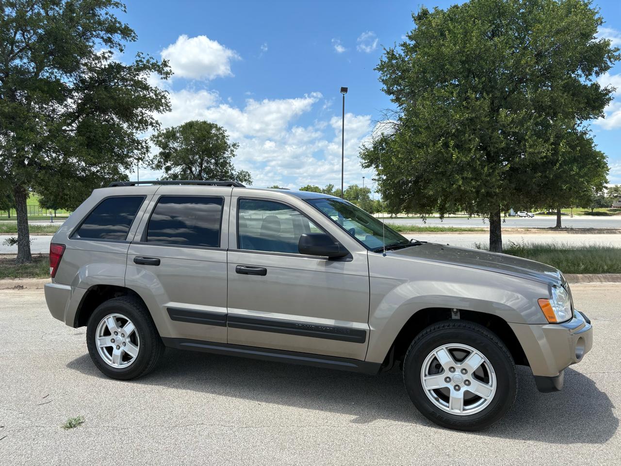Jeep Grand Cherokee 4dr Laredo 4WD 2006