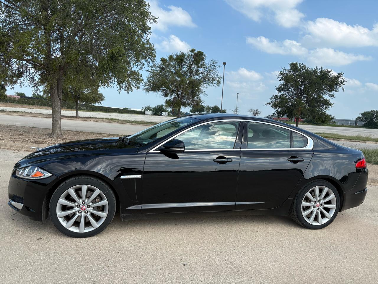 Jaguar XF  2014