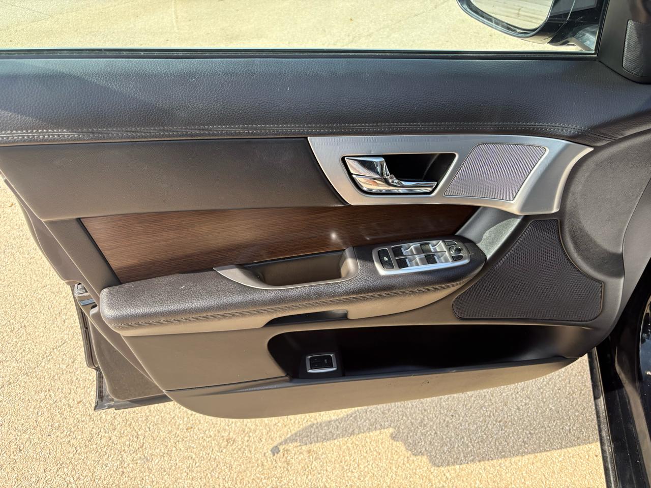 Jaguar XF  2014