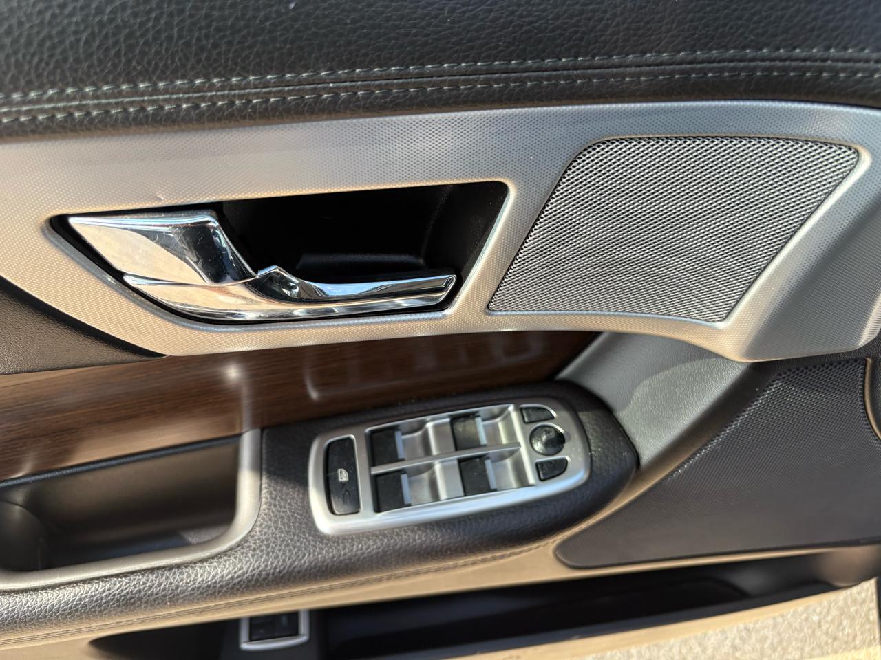 Jaguar XF  2014