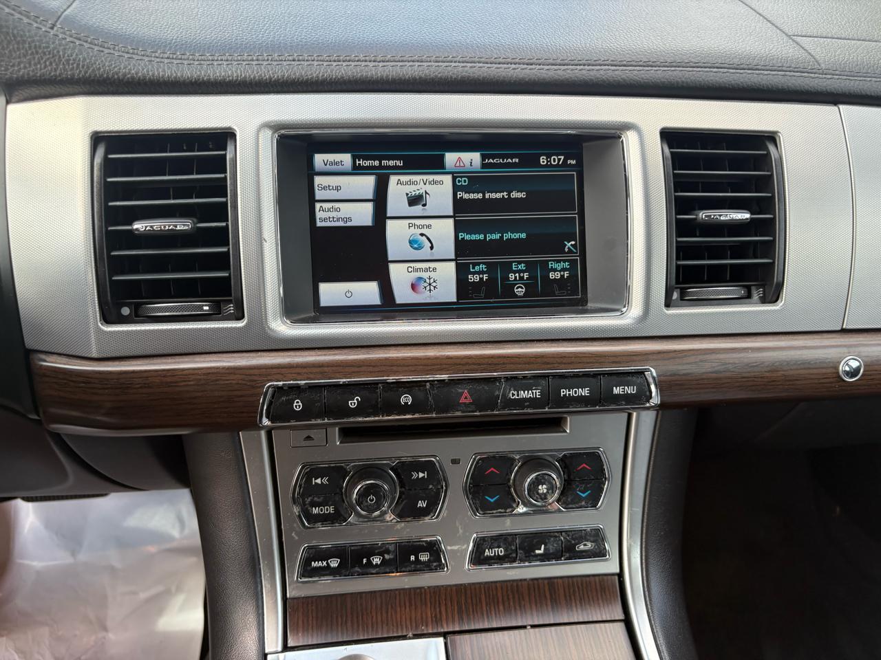 Jaguar XF  2014