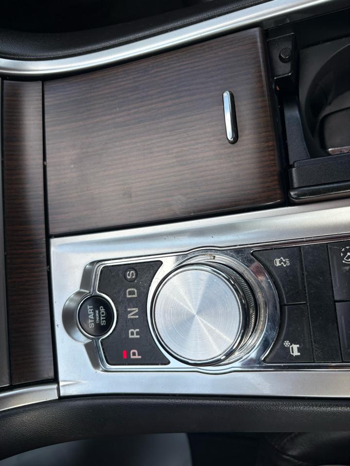Jaguar XF  2014