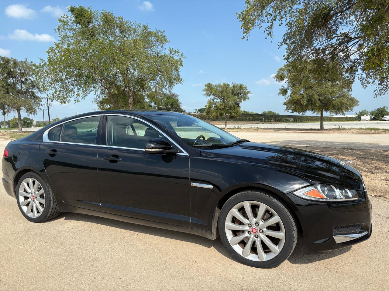 Jaguar XF  2014