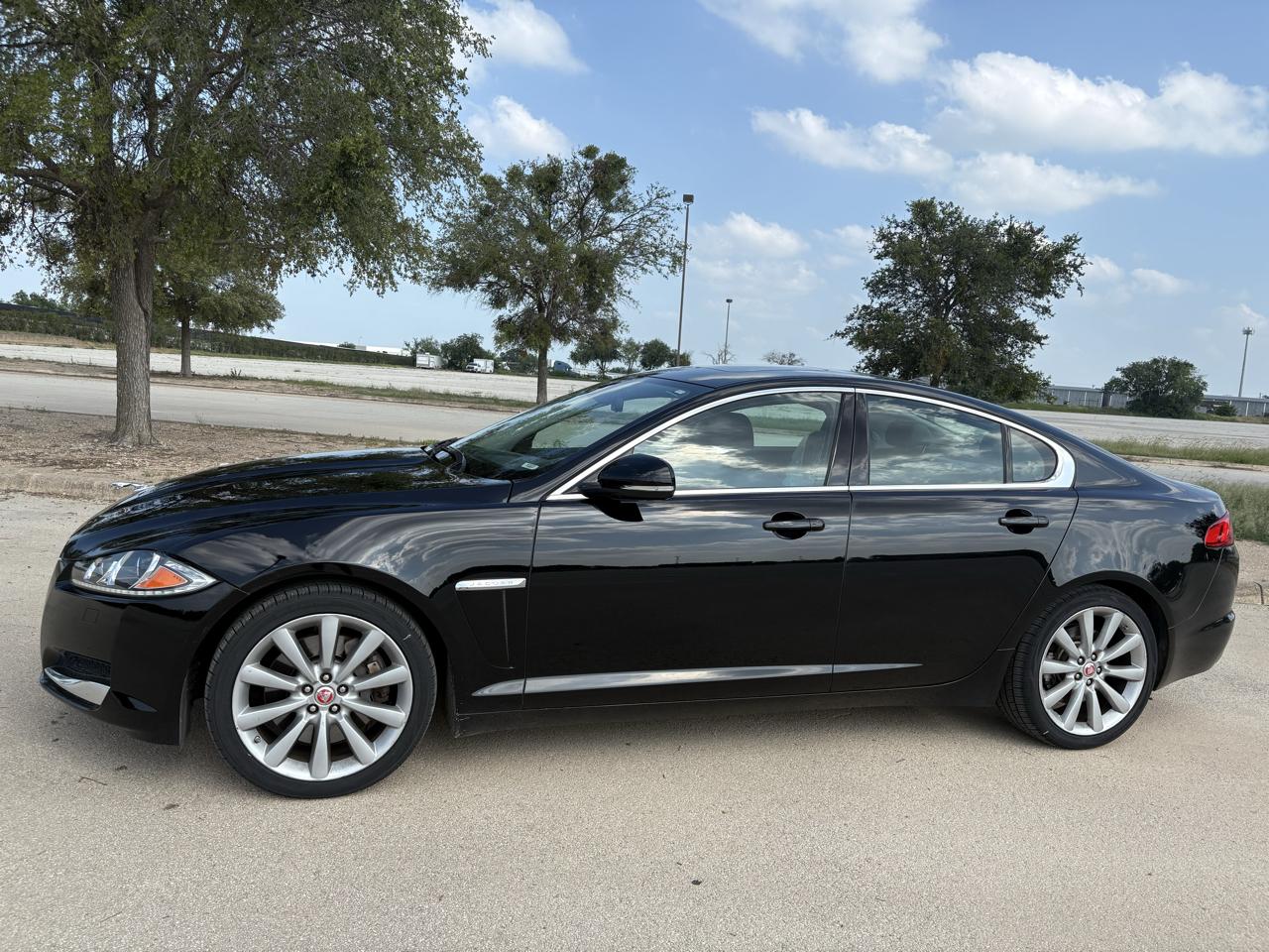 Jaguar XF  2014