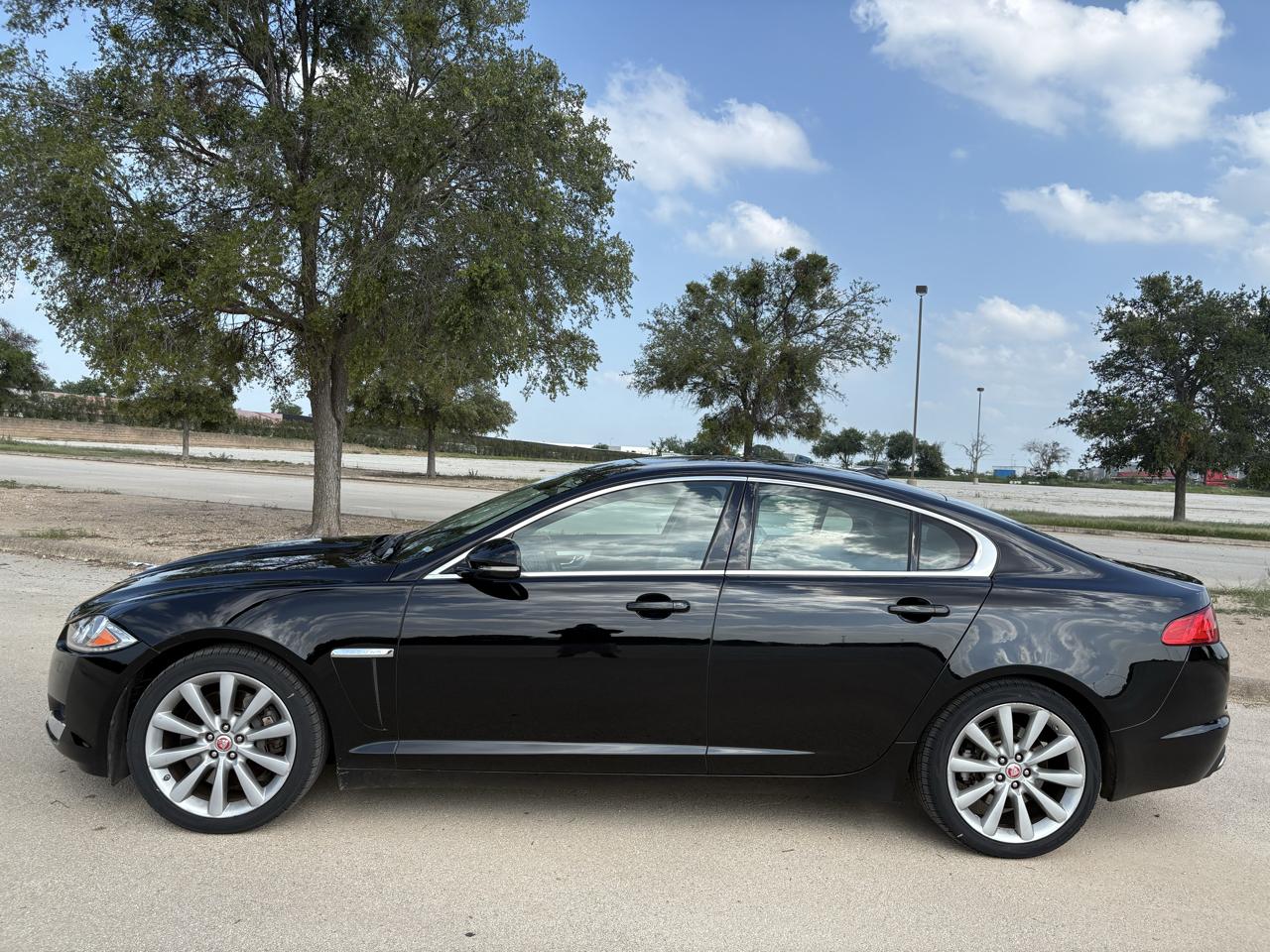 Jaguar XF  2014