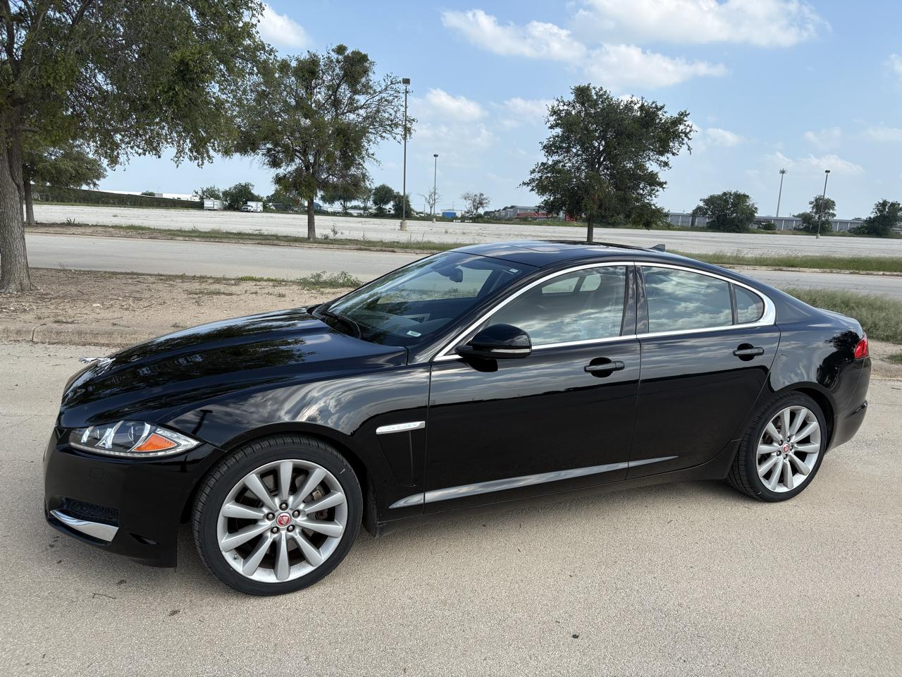 Jaguar XF  2014