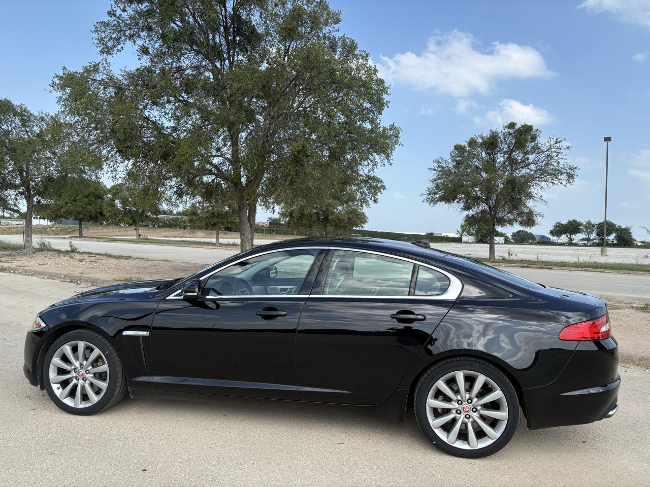 Jaguar XF  2014