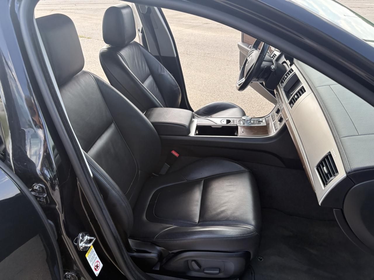 Jaguar XF  2014