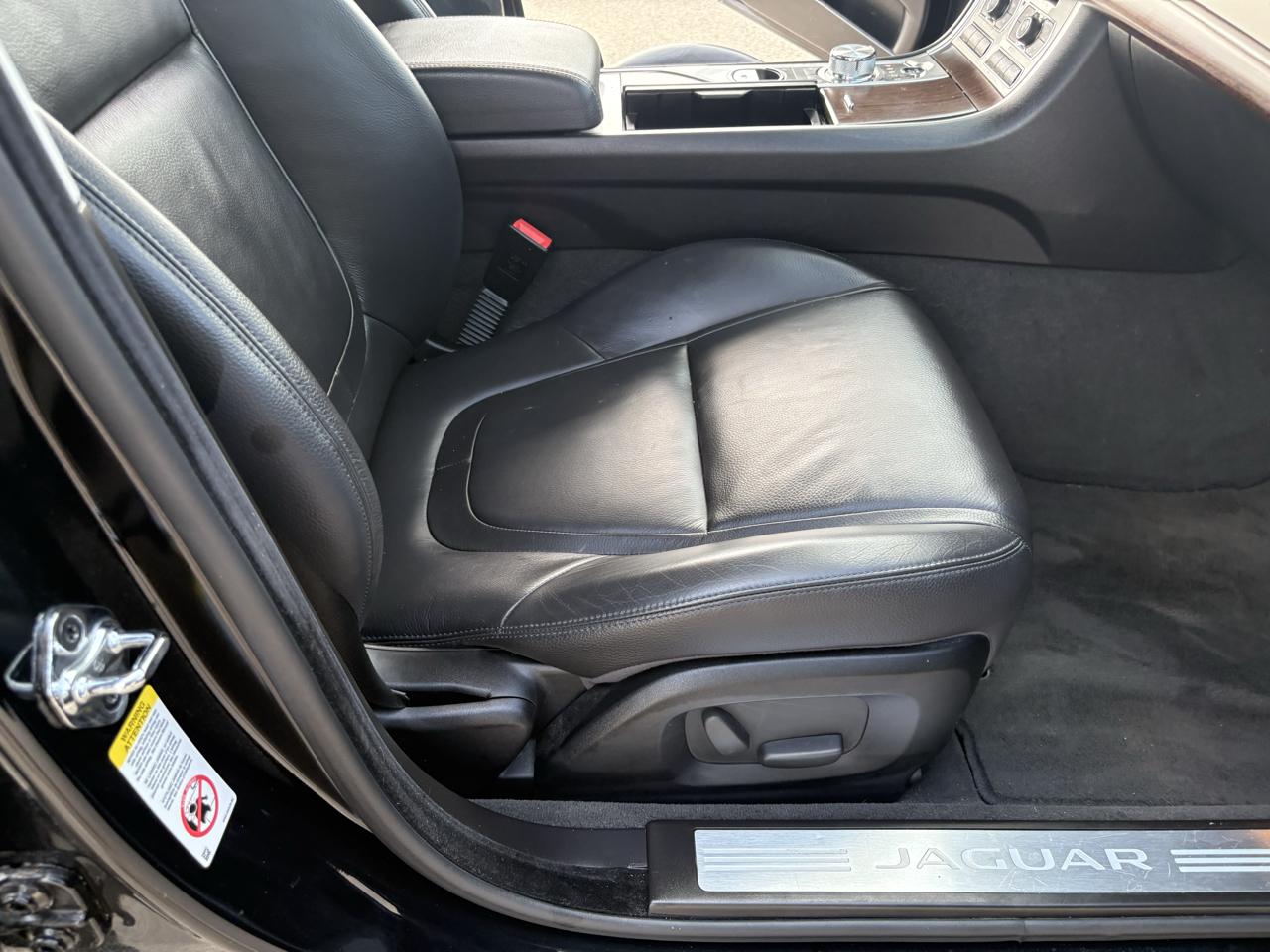 Jaguar XF  2014