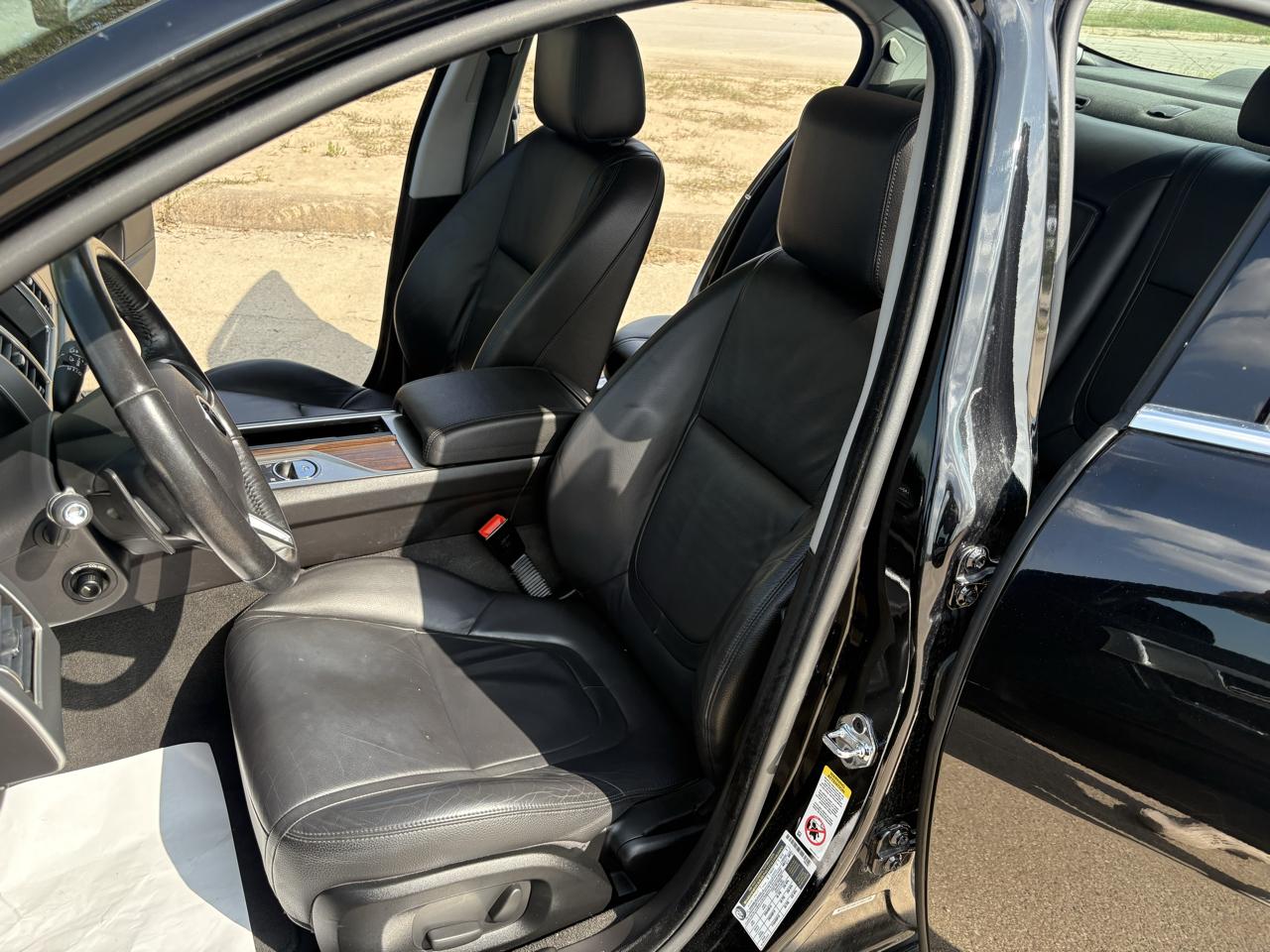 Jaguar XF  2014