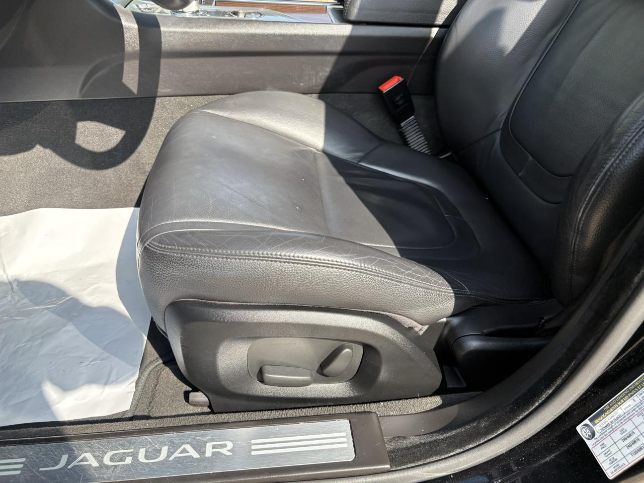 Jaguar XF  2014