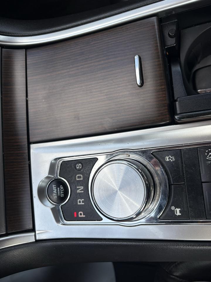 Jaguar XF  2014