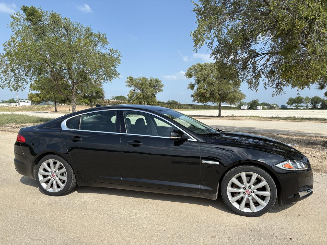 Jaguar XF  2014