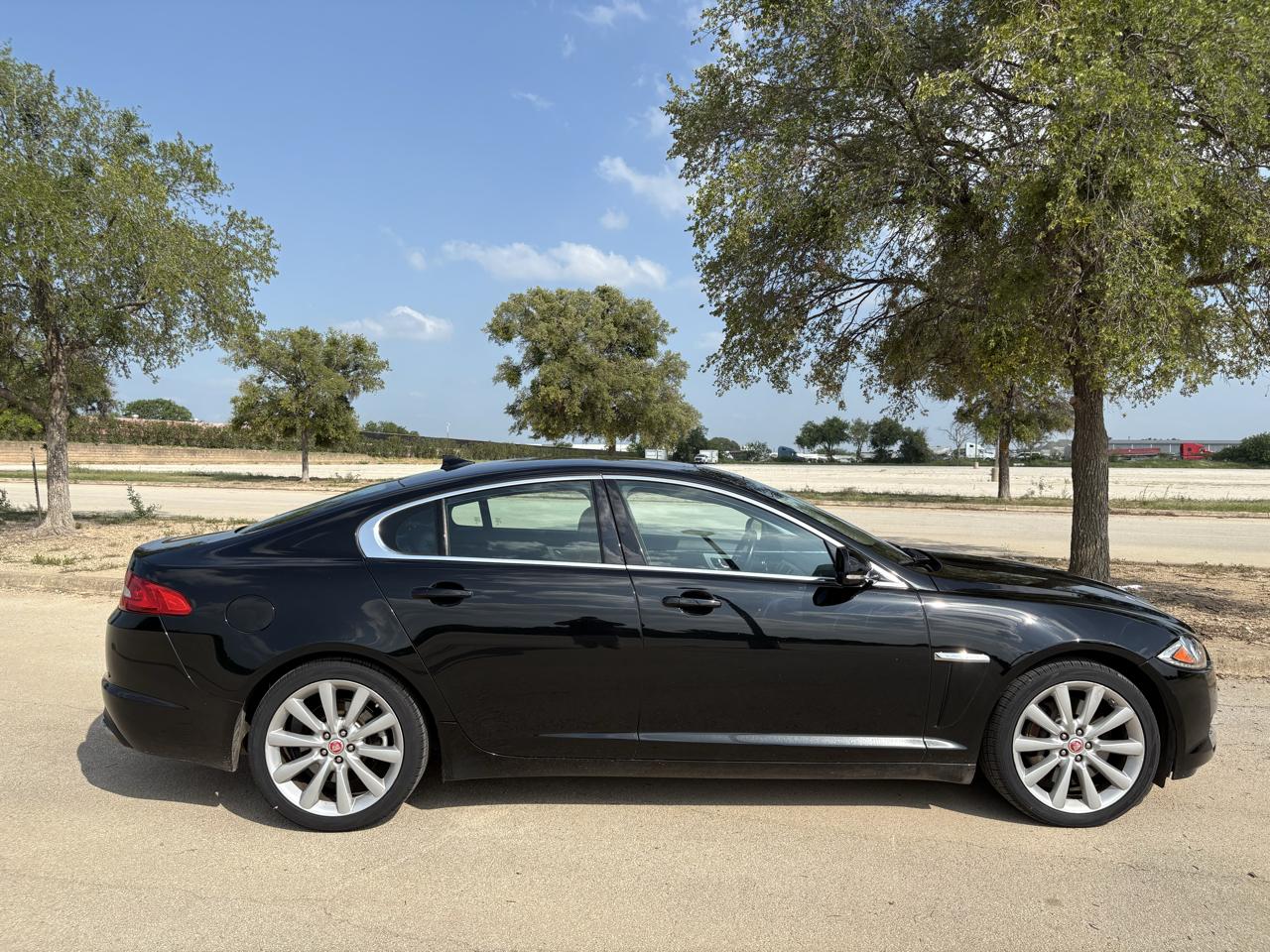 Jaguar XF  2014