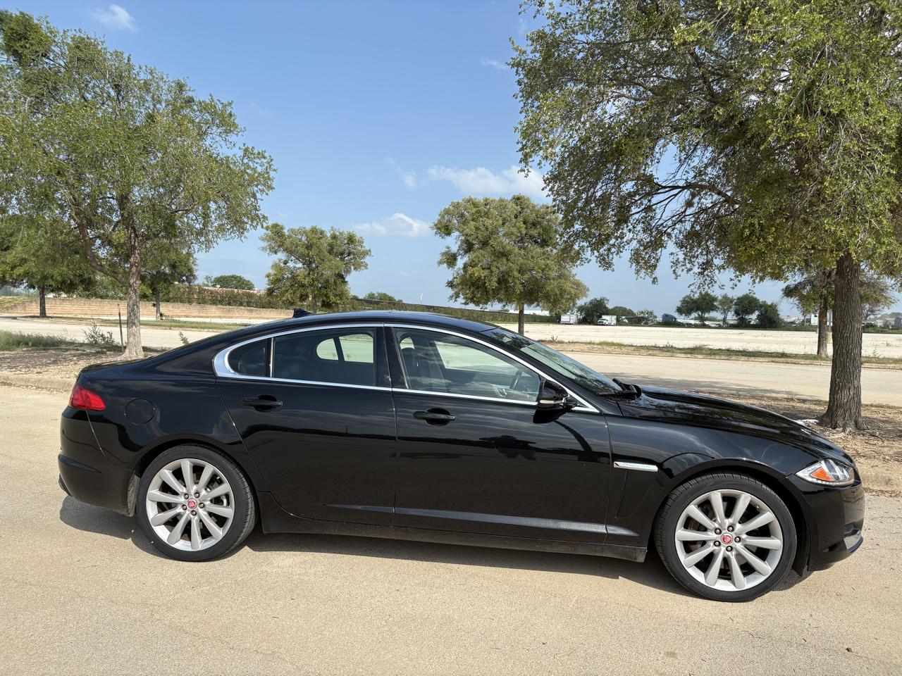 Jaguar XF  2014