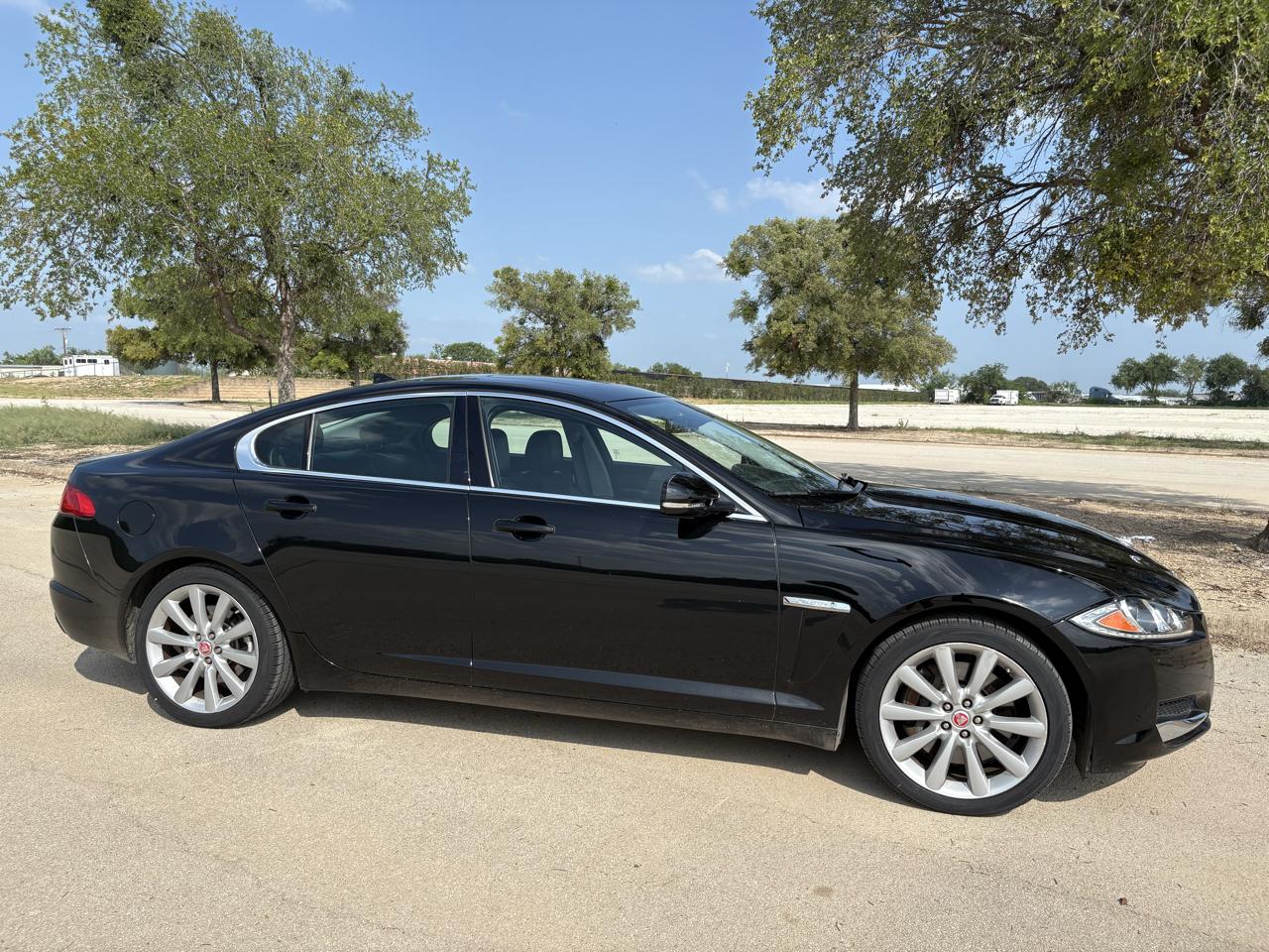 Jaguar XF  2014