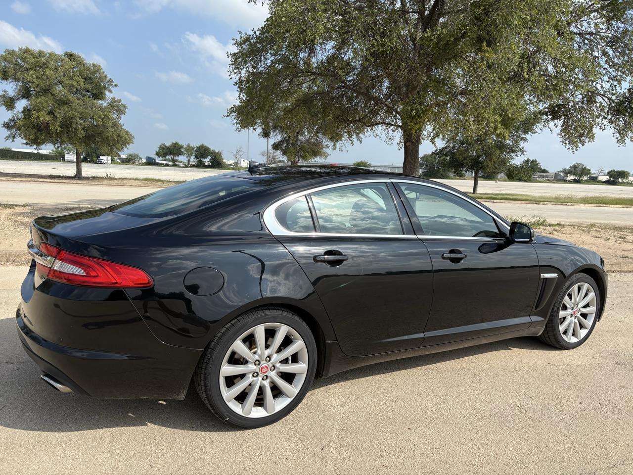 Jaguar XF  2014