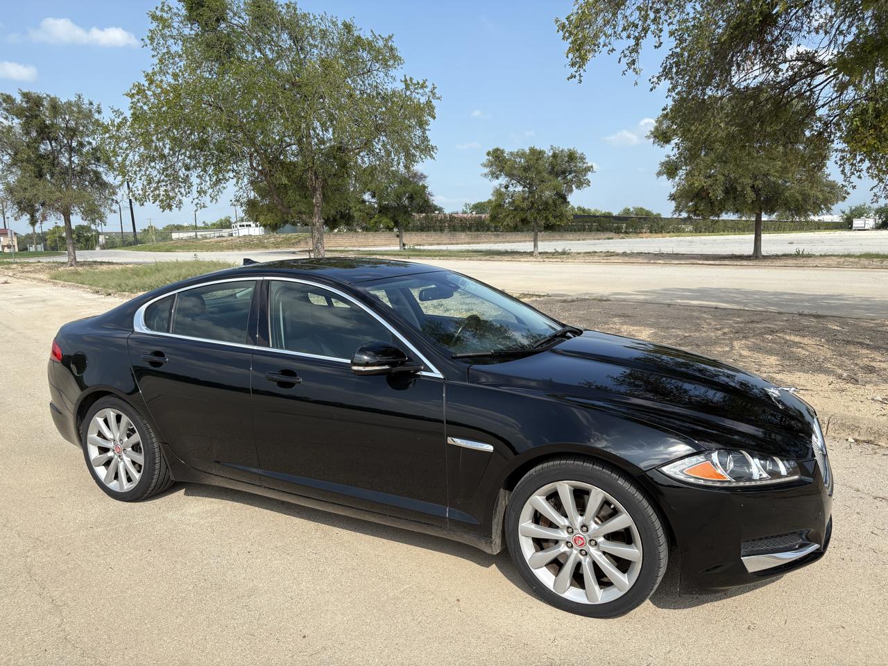 Jaguar XF  2014