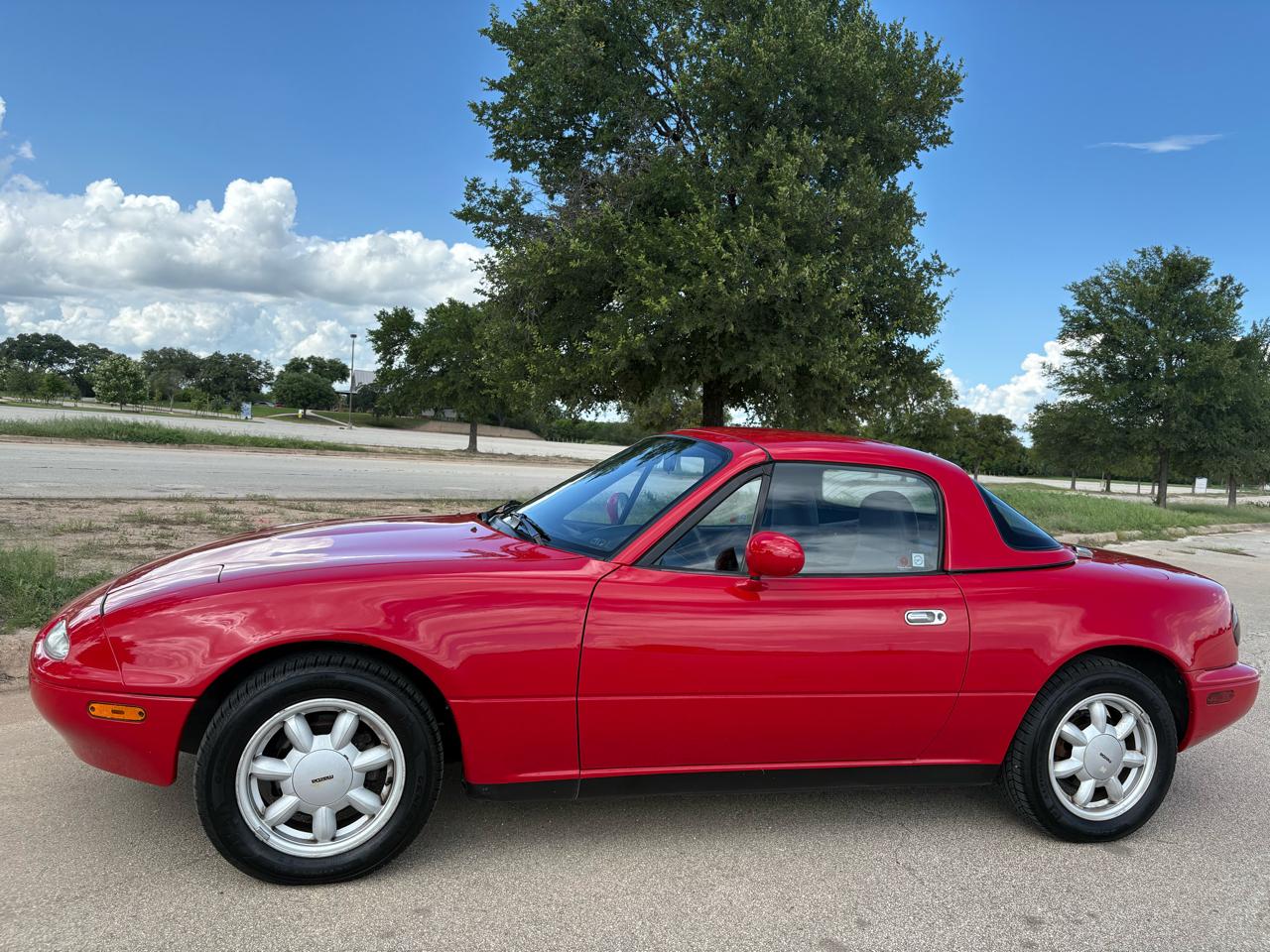Mazda MX-5 Miata 2dr Convertible Special Edition 5-Spd 1991