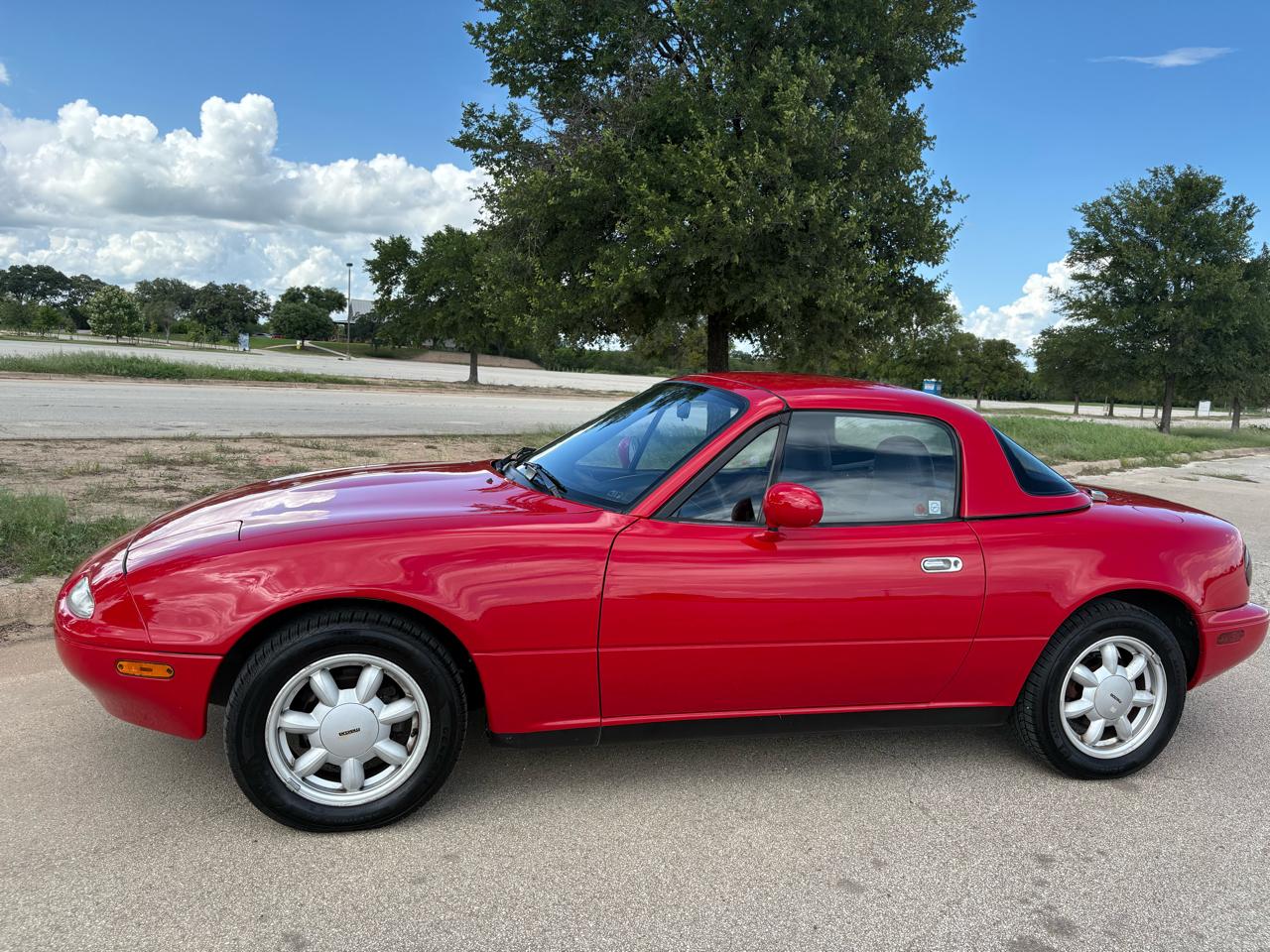 Mazda MX-5 Miata 2dr Convertible Special Edition 5-Spd 1991