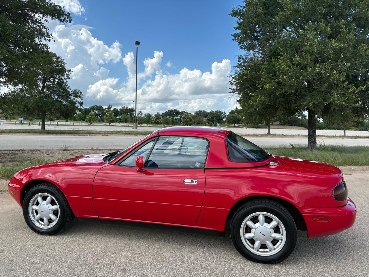 Mazda MX-5 Miata 2dr Convertible Special Edition 5-Spd 1991