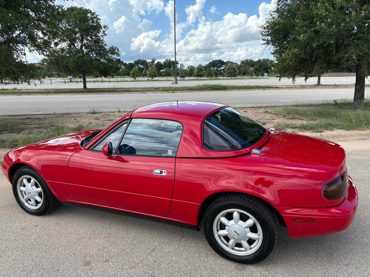 Mazda MX-5 Miata 2dr Convertible Special Edition 5-Spd 1991