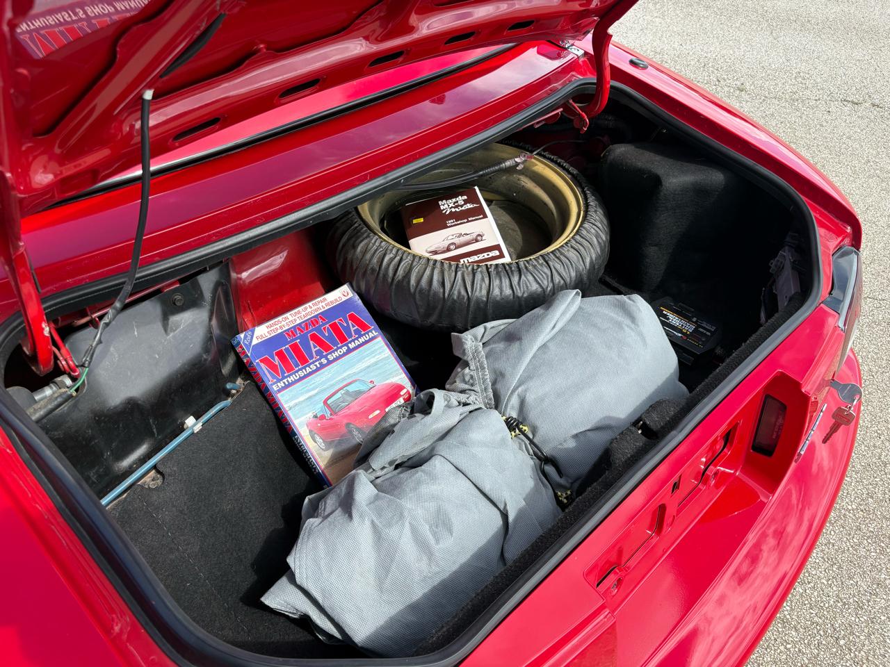Mazda MX-5 Miata 2dr Convertible Special Edition 5-Spd 1991